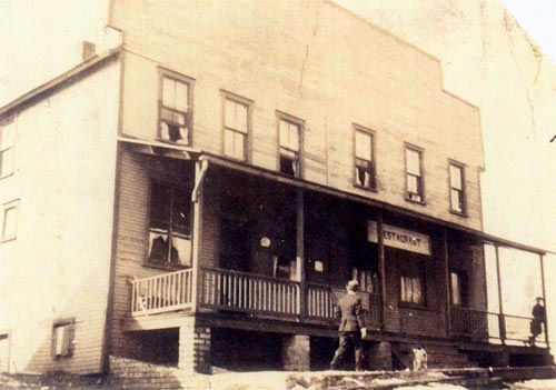 Circa 1916, the original Heilwood Company store was converted to a restaurant and boarding house. A new porch and roof were added to the front.